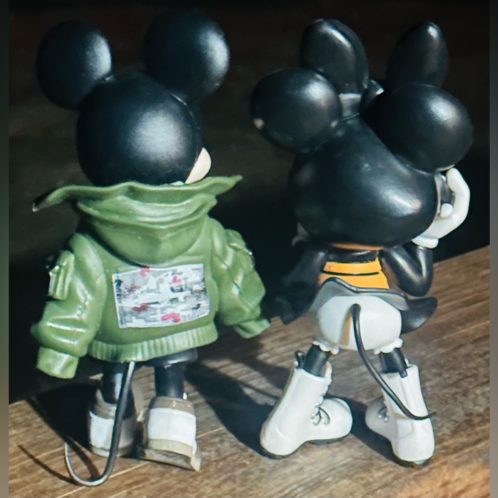 Disney NEW Mickey & Minnie “Street Cred” Ready Duo - Boutique - Picture 2 of 3